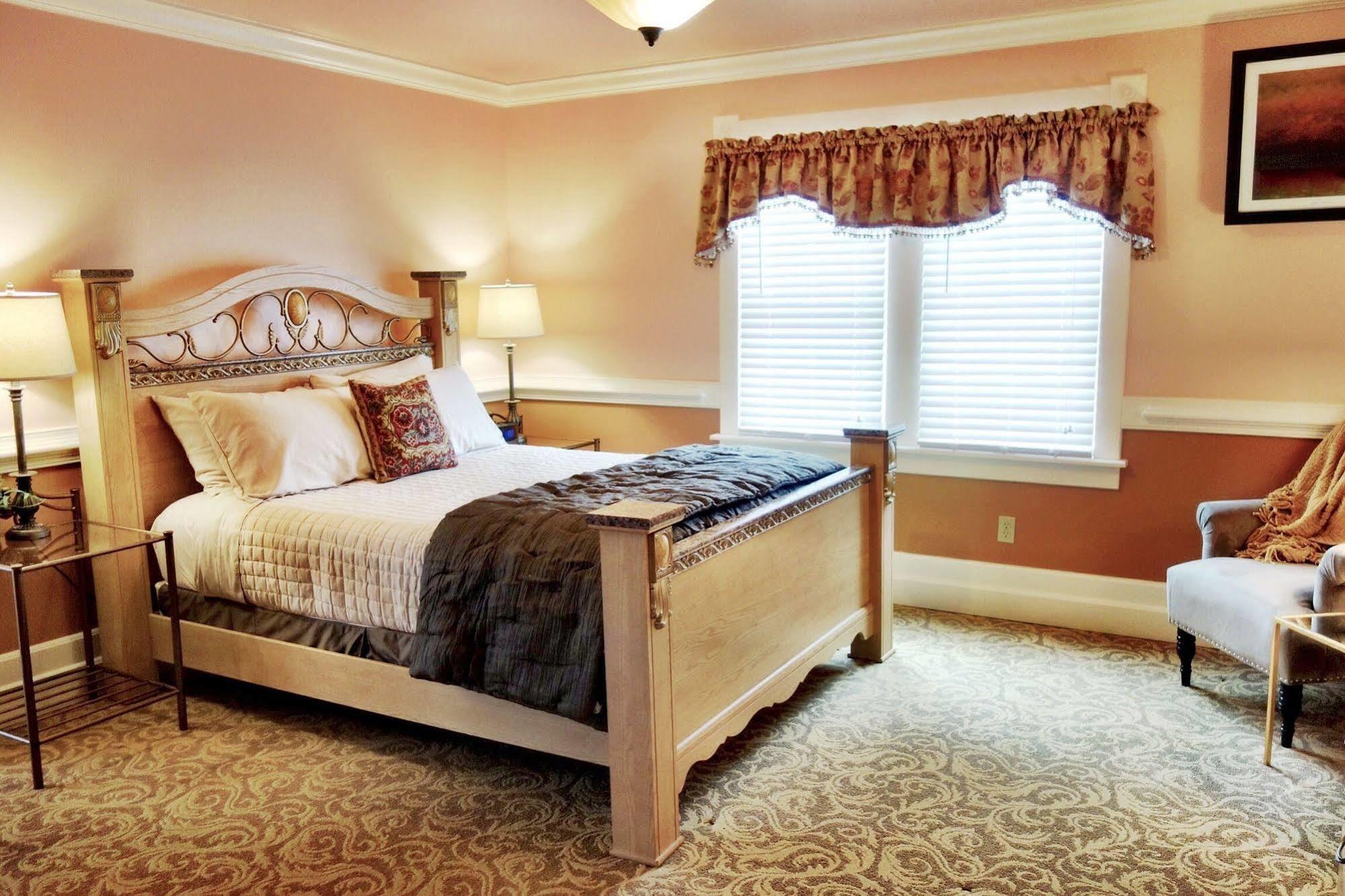 The Jacqueline House Bed & Breakfast New Castle Exterior photo
