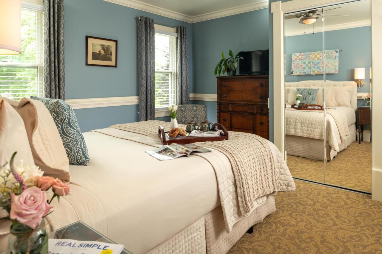 The Jacqueline House Bed & Breakfast New Castle Exterior photo